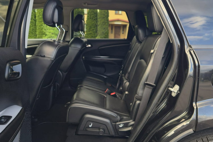 Freemont Fiat Freemont 7 FOTELI, SKÓRY, ALUFELGI, MANUAL, 2 KLUCZE, SERWIS zdjęcie 20