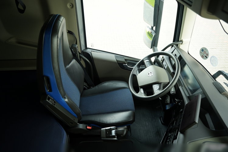 Volvo FH 500 / KLIMA POSTOJOWA / I-SAVE / I-SHIFT / PRZÓD NA PODUSZKACH  / OPONY 100% / zdjęcie 27