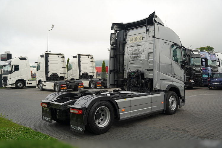 Volvo FH 500 / KLIMA POSTOJOWA / I-SAVE / I-SHIFT / PRZÓD NA PODUSZKACH  / OPONY 100% / zdjęcie 8