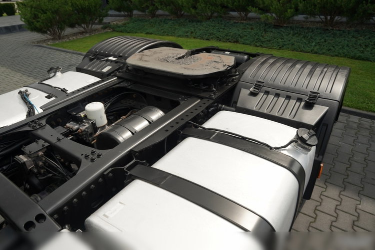Ford F-MAX 500 / MEGA /  LOW DECK / KLIMA POSTOJOWA / BOGATE WYPOSAŻENIE / EURO 6  zdjęcie 12