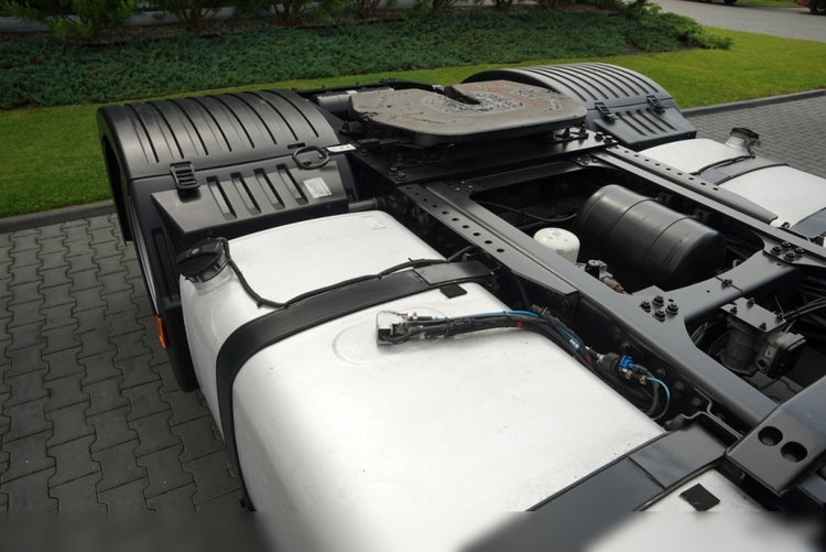 Ford F-MAX 500 / MEGA /  LOW DECK / KLIMA POSTOJOWA / BOGATE WYPOSAŻENIE / EURO 6  zdjęcie 17