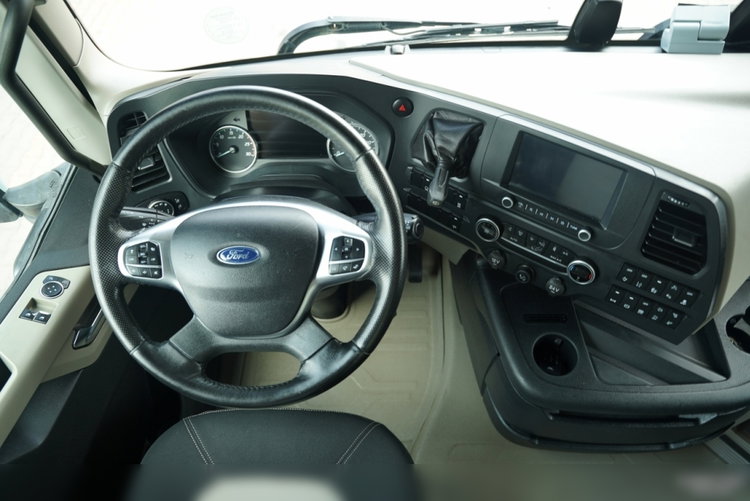 Ford F-MAX 500 / MEGA /  LOW DECK / KLIMA POSTOJOWA / BOGATE WYPOSAŻENIE / EURO 6  zdjęcie 28