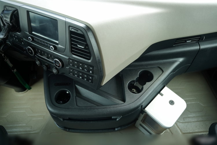 Ford F-MAX 500 / MEGA /  LOW DECK / KLIMA POSTOJOWA / BOGATE WYPOSAŻENIE / EURO 6  zdjęcie 30