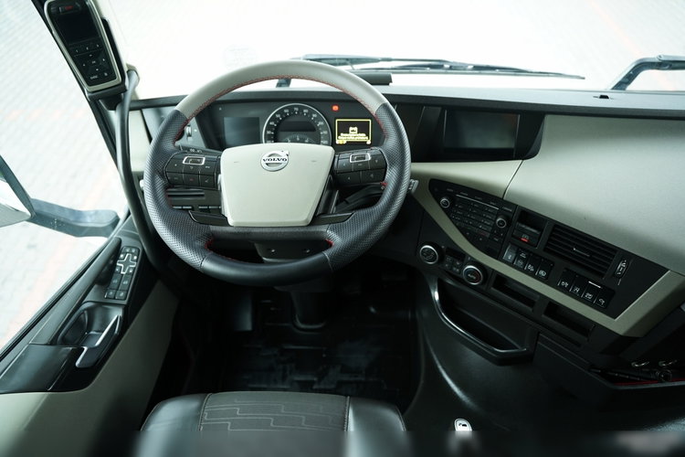 Volvo FH 500 / NISKA KABINA / I-SHIFT / ALUFELGI   zdjęcie 28
