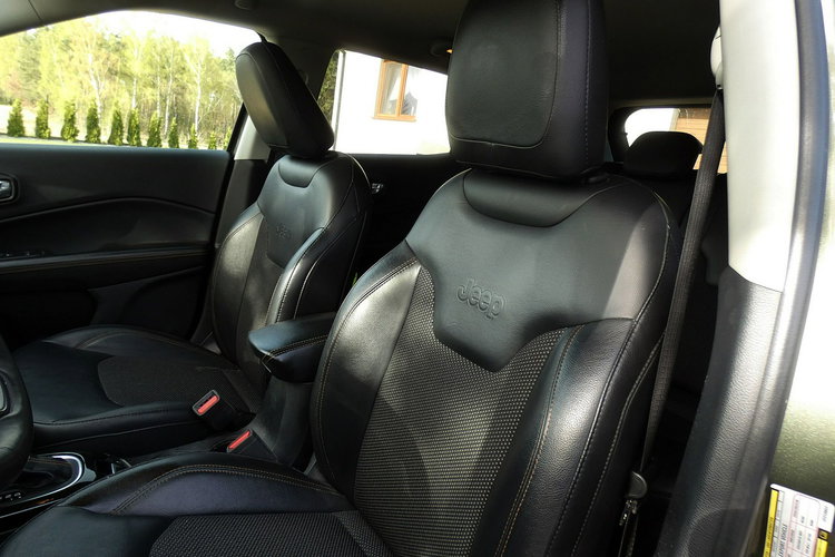 Jeep Compass 95 tyś km 2-GI WŁ Salon PL BENZYNA 2018 Automat LIMITED 4X4 Gwarancja zdjęcie 9