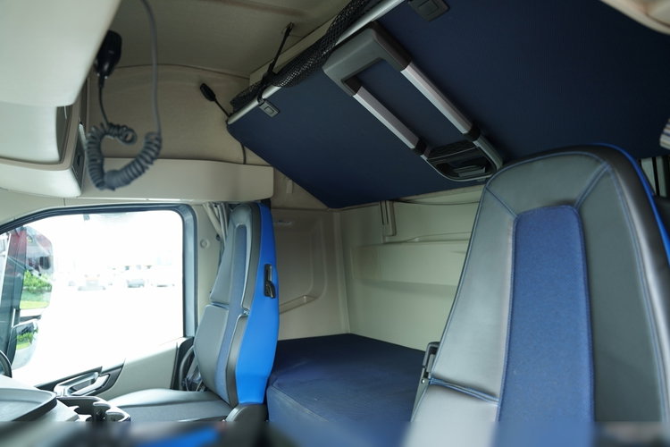 Volvo FH 500 / KLIMA POSTOJOWA   / I-SHIFT / ALUFELGI /  OPONY 100%  zdjęcie 26