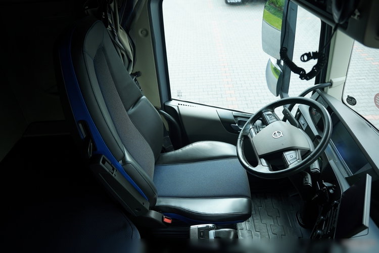 Volvo FH 500 / KLIMA POSTOJOWA   / I-SHIFT / ALUFELGI /  OPONY 100%  zdjęcie 28