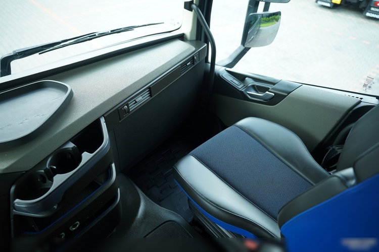 Volvo FH 500 / KLIMA POSTOJOWA   / I-SHIFT / ALUFELGI /  OPONY 100%  zdjęcie 33