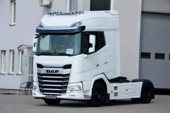 DAF XG+ 530 / ZF INTARDER / ALCANTARA /KLIMA POST. / FULL LED / PNEUMATYCZNY FOTEL PASAŻERA / WENT. FOTEL
