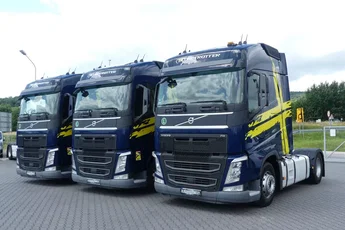Volvo FH4 460 / EURO 6 / AUTOMAT / PEŁNY ADR / KLIMATYZACJA POSTOJOWA /