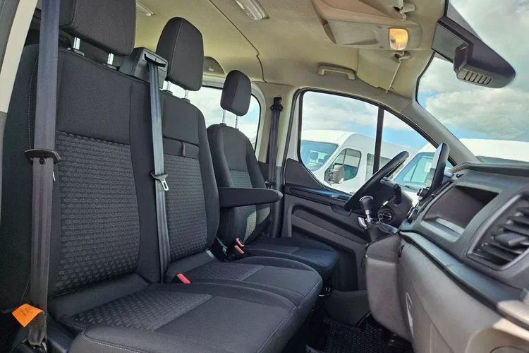 Ford transit-custom L2H1 99999zł NETTO Brygadówka 6 osób 2.0TdCi/131KM zdjęcie 33
