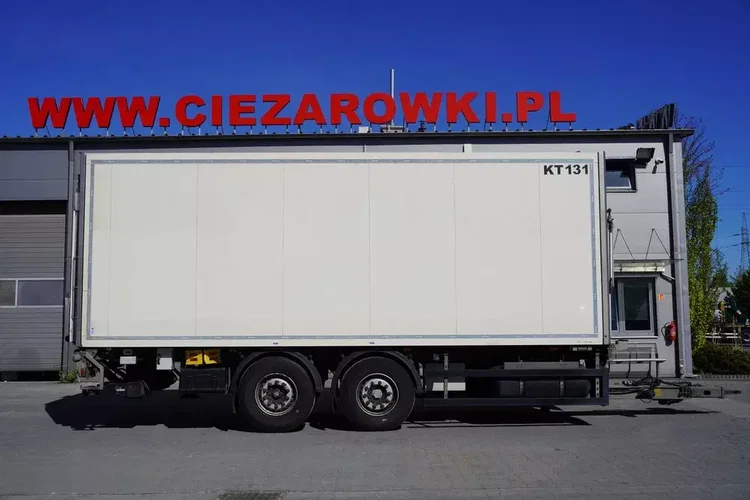 Przyczepa chłodnia przejazdowa ROHR RZK 18 IV / Carrier Supra 850 / Winda Bär 2500 kg / 5 szt zdjęcie 3