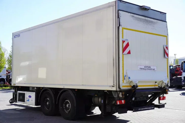 Przyczepa chłodnia przejazdowa ROHR RZK 18 IV / Carrier Supra 850 / Winda Bär 2500 kg / 5 szt zdjęcie 4