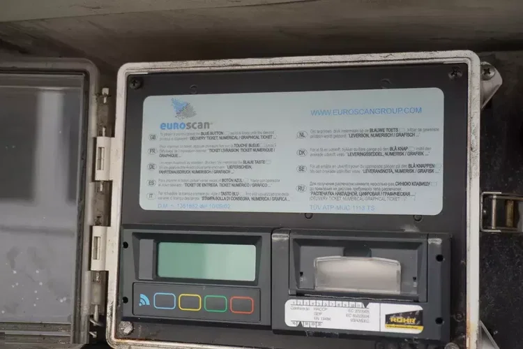 Przyczepa chłodnia przejazdowa ROHR RZK 18 IV / Carrier Supra 850 / Winda Bär 2500 kg / 5 szt zdjęcie 5