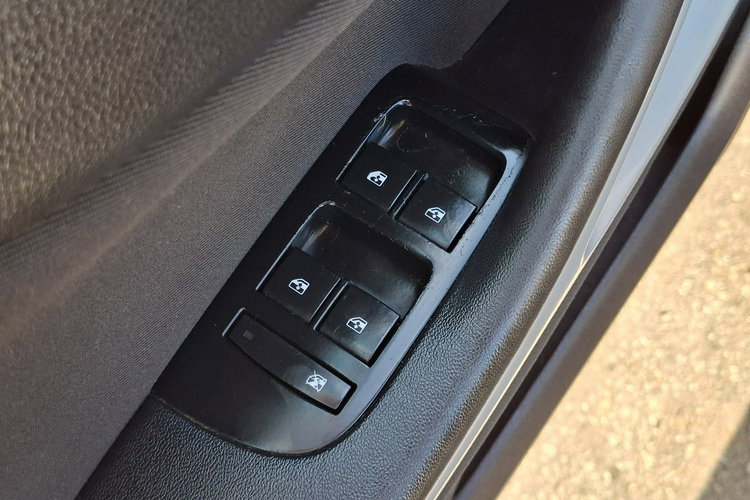 Opel Zafira Klimatronic 2-stref, Nawigacja, Kamera cofania, PDC 2x, 7 osobowy zdjęcie 15