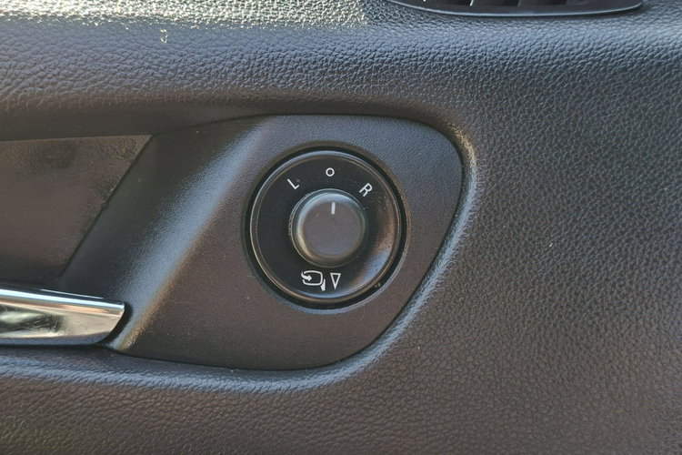Opel Zafira Klimatronic 2-stref, Nawigacja, Kamera cofania, PDC 2x, 7 osobowy zdjęcie 16