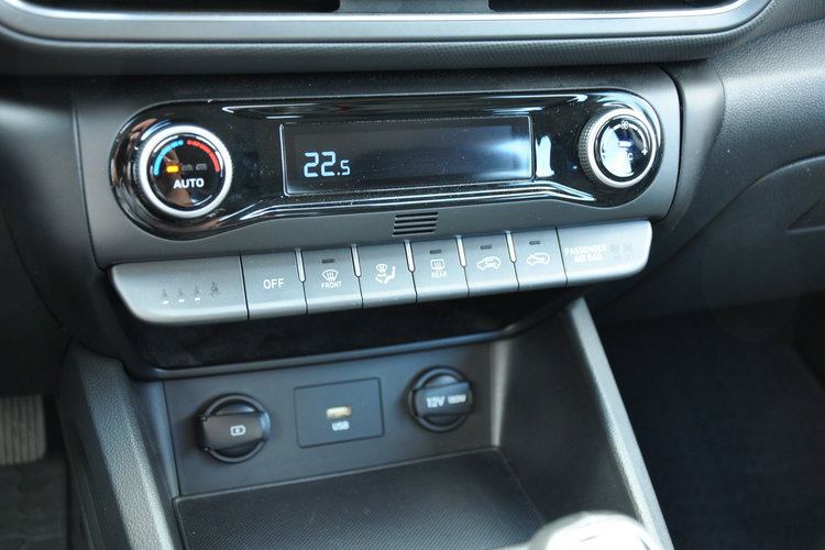 Hyundai Kona 1.0 T-GDI 120KM Kamera Lane Assist Polski Salon 1 właściciel FV marża zdjęcie 24