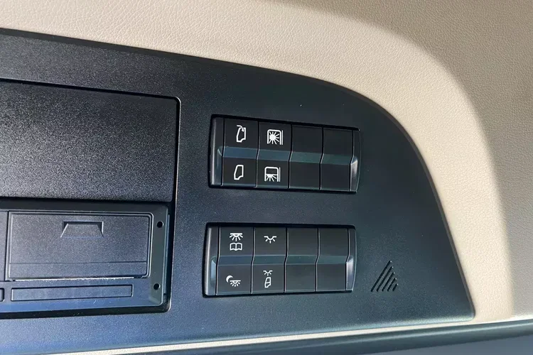 Mercedes ACTROS L GIGA prokontraktowy zdjęcie 26