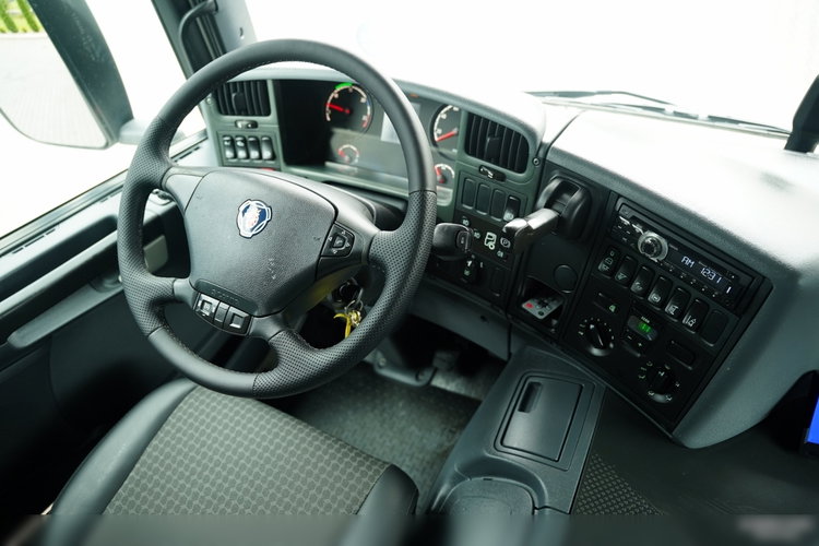 Scania P 320 / SOLÓWKA / FIRANKA - 8, 5 M / 4X2 / WINDA DHOLLANDIA / MOCNA PODŁOGA / EURO 6 zdjęcie 35