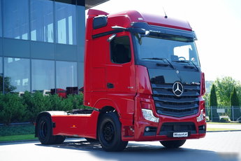 Mercedes Actros