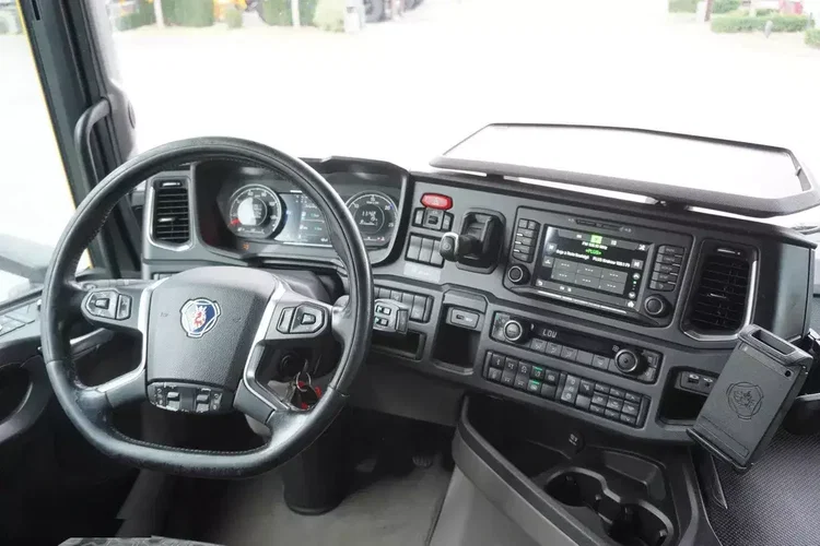 Scania R450 6x2 / Chłodnia hakowa 5-rzędowa / Thermoking T1200R_257093 zdjęcie 23