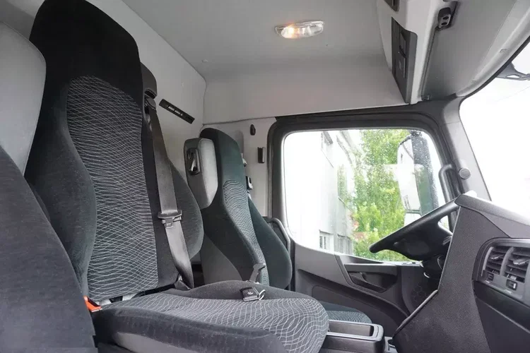 Mercedes Arocs 1827 / 10 tys. km / 4x4 / plandeka 14 EPAL_254932 zdjęcie 29