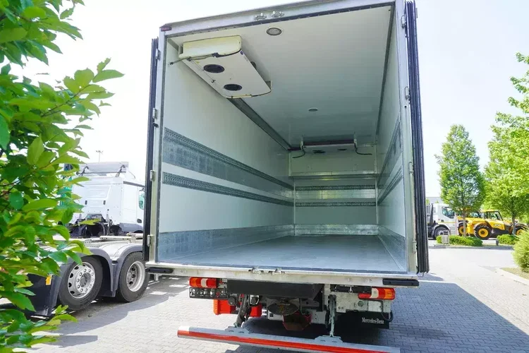Mercedes Actros 2545 / 2021 / Chłodnia Hagemann Multitemperatura_221988 zdjęcie 2