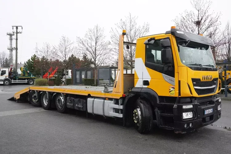 Iveco Stralis 420 8x2 / Zabudowa laweta Fiault / 2 osie skrętne / 17.6 t ładowności_251096 zdjęcie 10