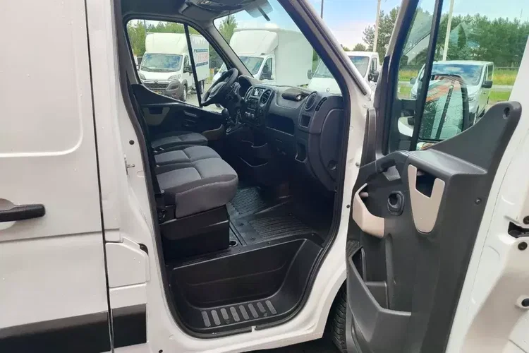Renault Master zdjęcie 24