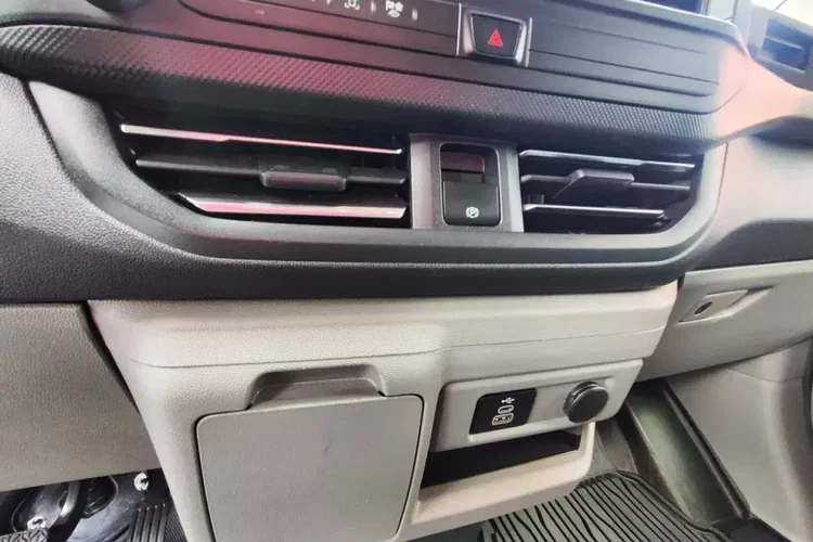 Ford Transit Custom zdjęcie 19