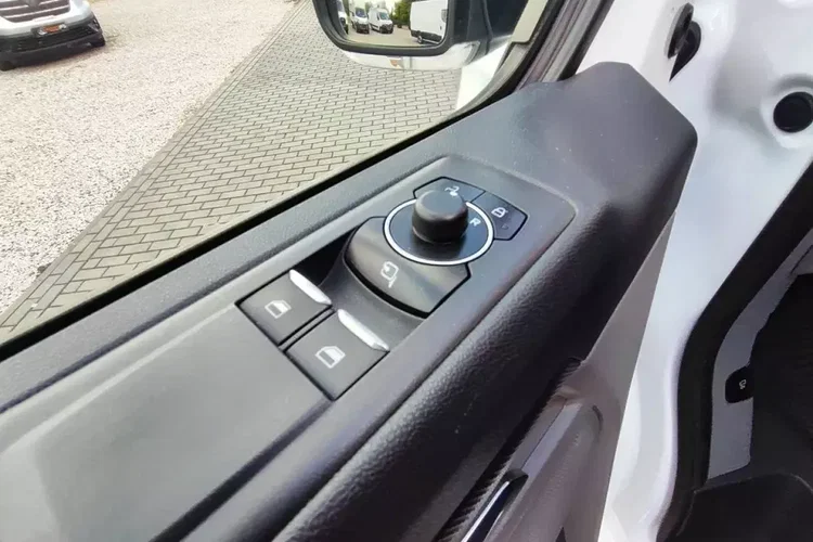 Ford Transit Custom zdjęcie 20