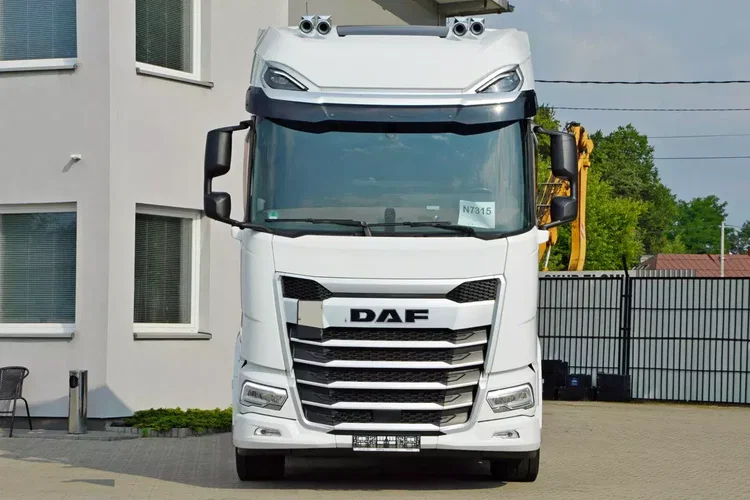 DAF XG+ 530 / ZF INTARDER / FULL LED / TRĄBY /KLIMA POST. / 2 ZBIORNIKI zdjęcie 23