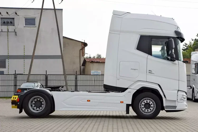 DAF XG+ 530 / ZF INTARDER / FULL LED / TRĄBY /KLIMA POST. / 2 ZBIORNIKI zdjęcie 37