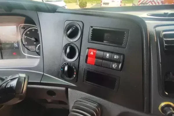 Mercedes Atego 1223 zdjęcie 10