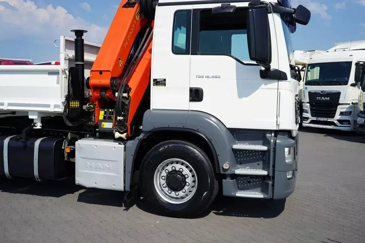 MAN TGS / 18.480 / E 6 / 4 X 4 / WYWROTKA + HDS / PALFINGER PK 20001 / PILOT zdjęcie 10