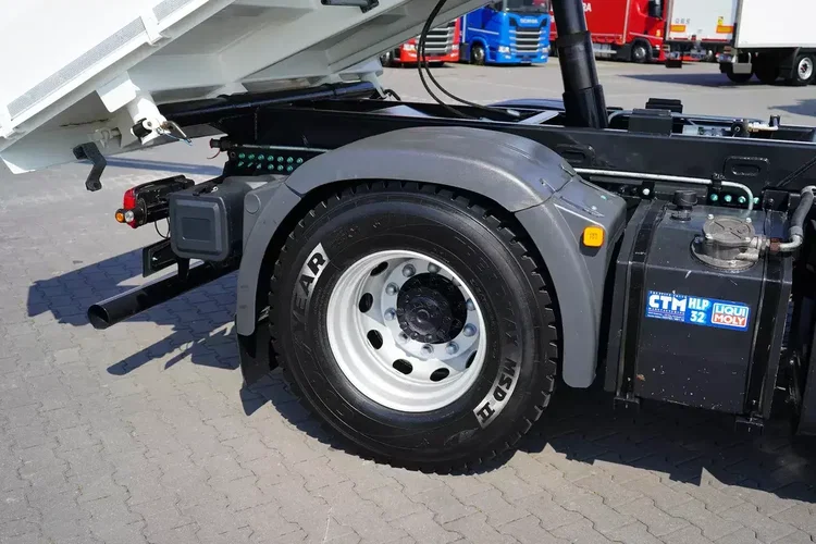 MAN TGS / 18.480 / E 6 / 4 X 4 / WYWROTKA + HDS / PALFINGER PK 20001 / PILOT zdjęcie 11