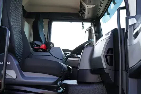 MAN TGS / 18.480 / E 6 / 4 X 4 / WYWROTKA + HDS / PALFINGER PK 20001 / PILOT zdjęcie 39