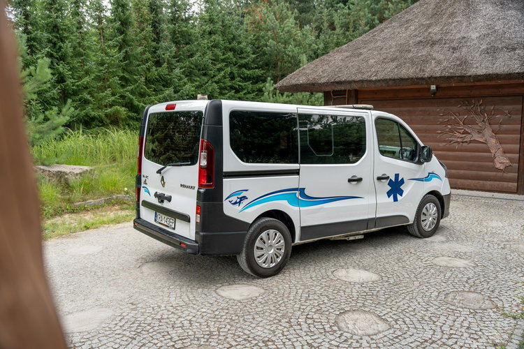 Renault Trafic Les Dauphins / Karetka / Pojazd Sanitarny / Nowy Silnik / Po Serwisie zdjęcie 38