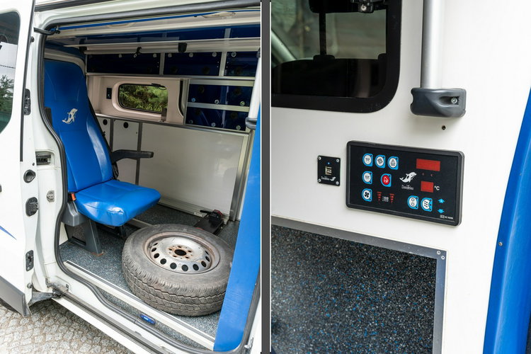 Renault Trafic Les Dauphins / Karetka / Pojazd Sanitarny / Nowy Silnik / Po Serwisie zdjęcie 46