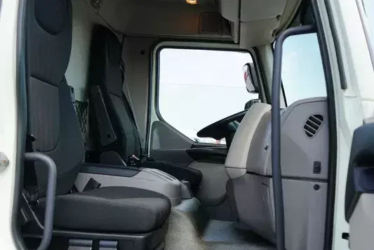 DAF LF / 260 / E 6 / ACC / BURTOFIRANKA + WINDA / ŁAD. 8 975 KG / 18 PALET zdjęcie 39