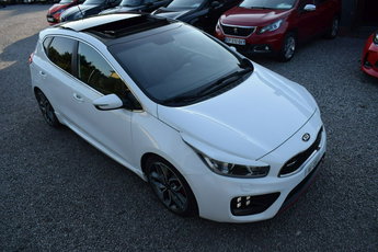 Kia Cee'd 1.6T 204KM Panorama Recaro 