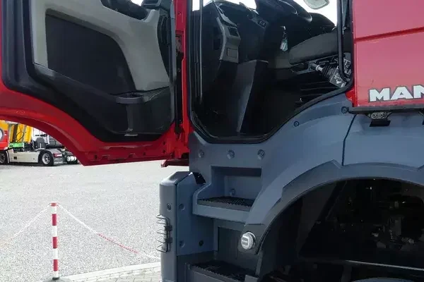 TGS 41.470 / 8x8 / WYWROTKA MEILLER 3-STR HYDROBURTA / MANUAL / zdjęcie 18