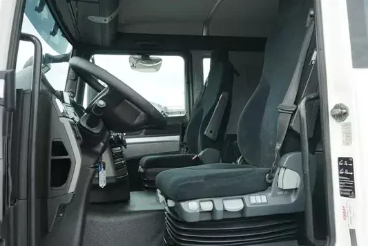 MAN / TGL / 12.250 / SKRZYNIOWY + HDS / FASSI F 65 / PILOT zdjęcie 40
