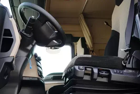 MAN / TGX / 18.420 / E 6 / XLX / ZESTAW PRZEJAZDOWY 120 M3 / ŁAD. 20 705 KG zdjęcie 38