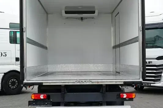 Renault / D 12 / 210 / ACC / EURO 6 / CHŁODNIA / ŁAD. 5950 KG / 11 PALET zdjęcie 2
