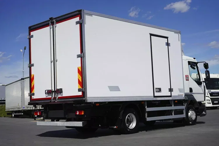 Renault / D 12 / 210 / ACC / EURO 6 / CHŁODNIA / ŁAD. 5950 KG / 11 PALET zdjęcie 25