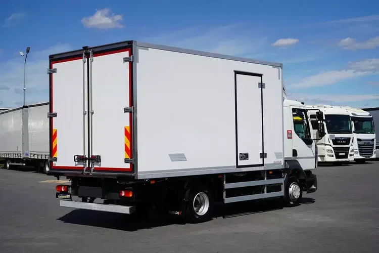 Renault / D 12 / 210 / ACC / EURO 6 / CHŁODNIA / ŁAD. 5950 KG / 11 PALET zdjęcie 36