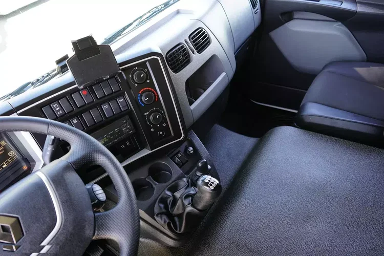 Renault / D 12 / 210 / ACC / EURO 6 / CHŁODNIA / ŁAD. 5950 KG / 11 PALET zdjęcie 40