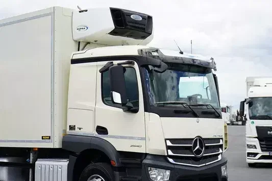 Mercedes ACTROS / 2540 / ACC / E 6 / CHŁODNIA + WINDA / 20 PALET / OŚ SKRĘTNA zdjęcie 19