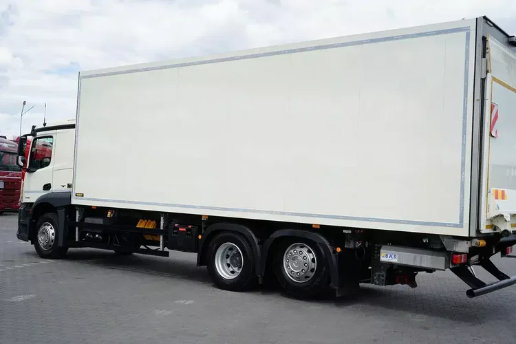 Mercedes ACTROS / 2540 / ACC / E 6 / CHŁODNIA + WINDA / 20 PALET / OŚ SKRĘTNA zdjęcie 31